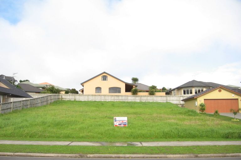Photo of property in 51 Mt Lebanon Crescent, The Gardens, Auckland, 2105