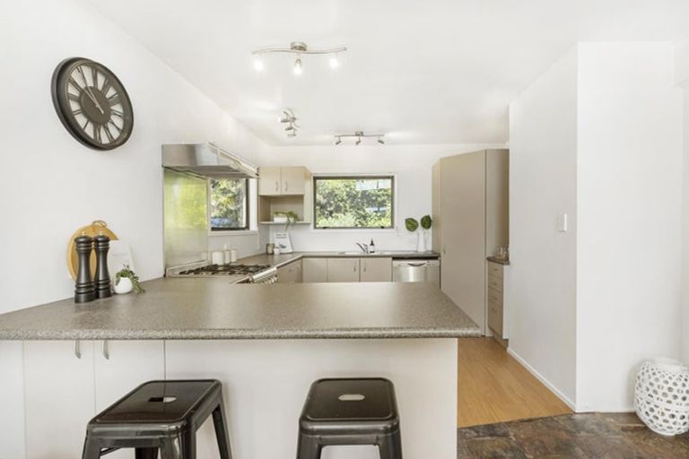 Photo of property in 1/49 Park Rise, Campbells Bay, Auckland, 0630