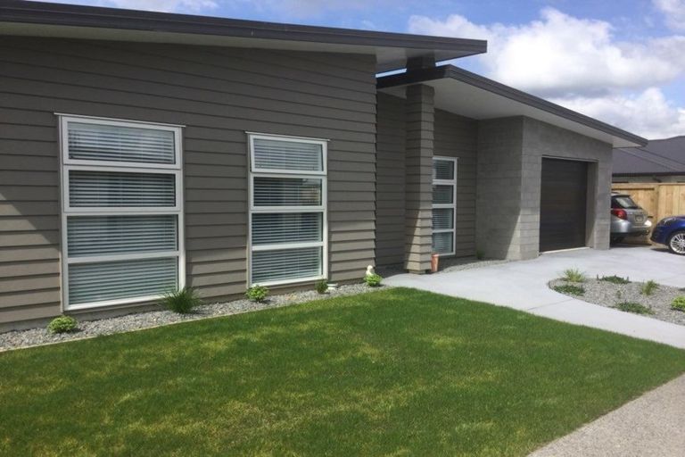 Photo of property in 47 Puhirake Crescent, Pyes Pa, Tauranga, 3112