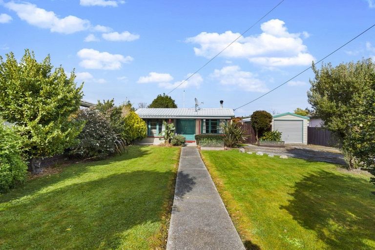 Photo of property in 3 Ourbridge Street, Kainga, Christchurch, 8083