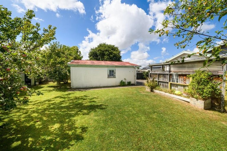 Photo of property in 14 Hunia Street, Marton, 4710