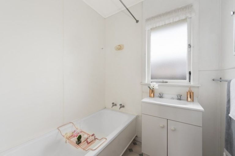 Photo of property in 17 Augusta Street, Fairfield, Hamilton, 3214