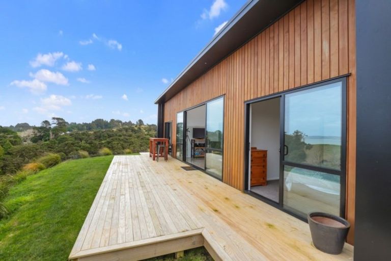 Photo of property in 989 Te Papatapu Road, Raglan, 3894