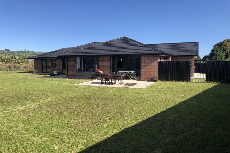 Photo of property in 43 Awa Toru Drive, Fairfield, Dunedin, 9018