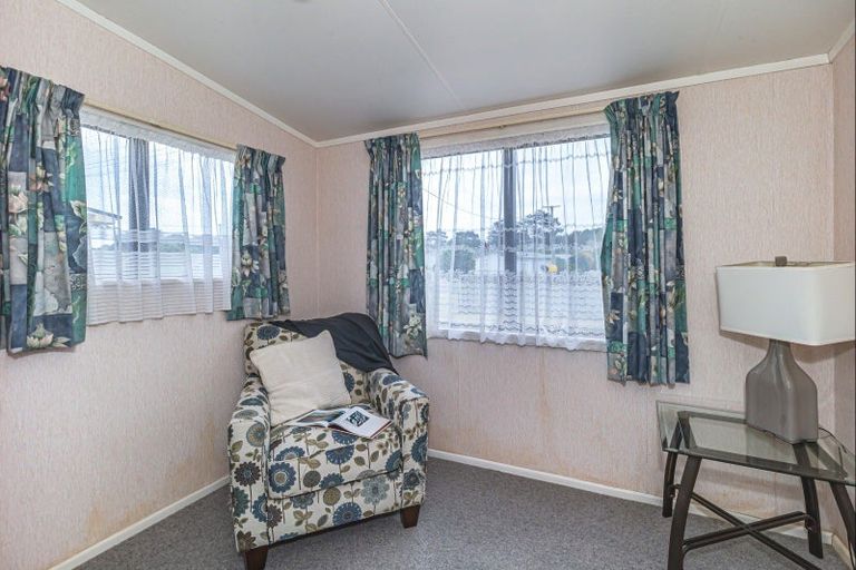 Photo of property in 55 Koputara Road, Himatangi Beach, Foxton, 4891