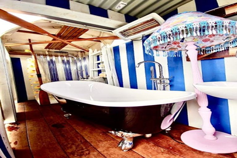 Photo of property in 1 Simeon Quay, Lyttelton, 8082