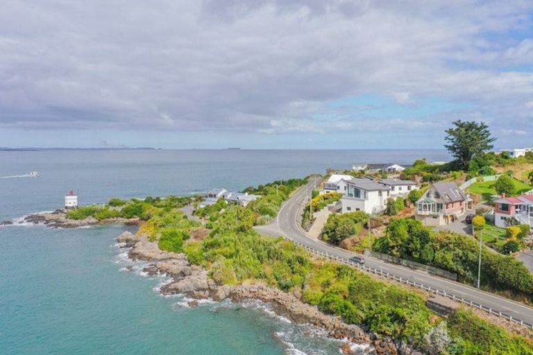 Photo of property in 14 Marine Parade, Bluff, 9814