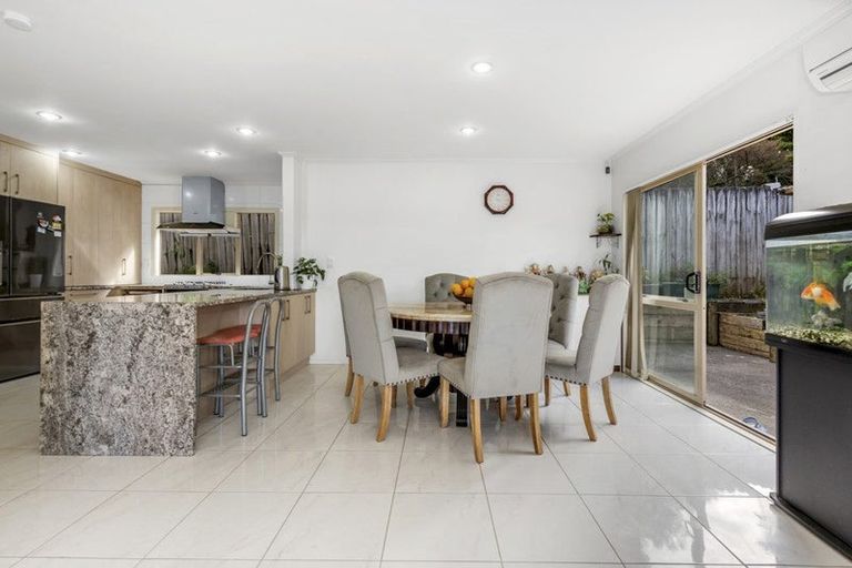 Photo of property in 3 Fairchild Avenue, Goodwood Heights, Auckland, 2105