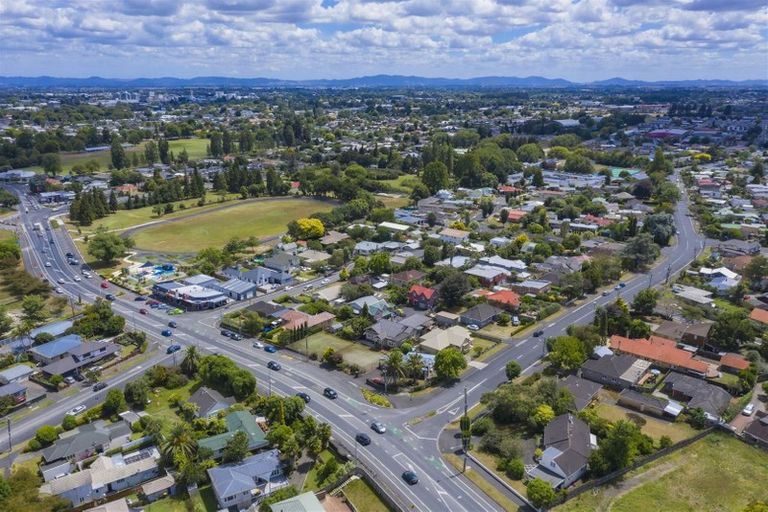 Photo of property in 51 Cambridge Road, Hillcrest, Hamilton, 3216