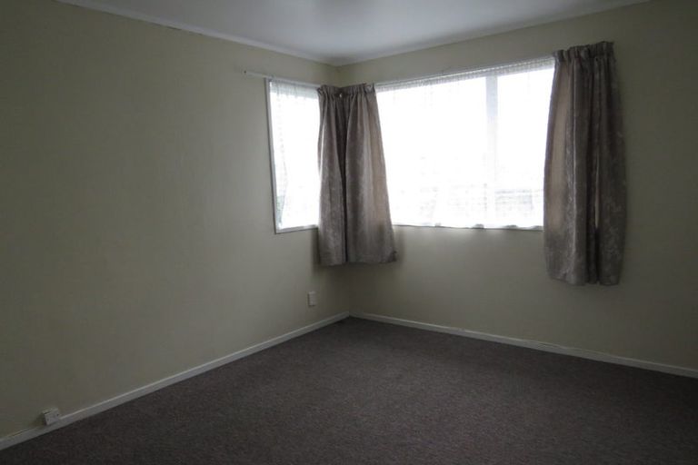 Photo of property in 15 Beihlers Road, Weymouth, Auckland, 2103