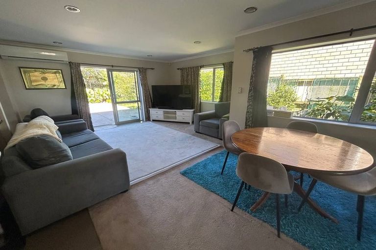 Photo of property in 23 Kerrykeel Drive, Flat Bush, Auckland, 2019