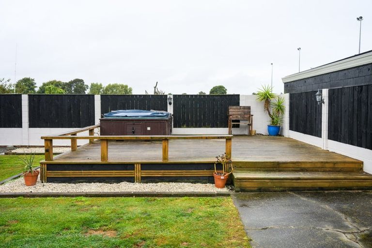 Photo of property in 6 Grange Place, Milson, Palmerston North, 4414