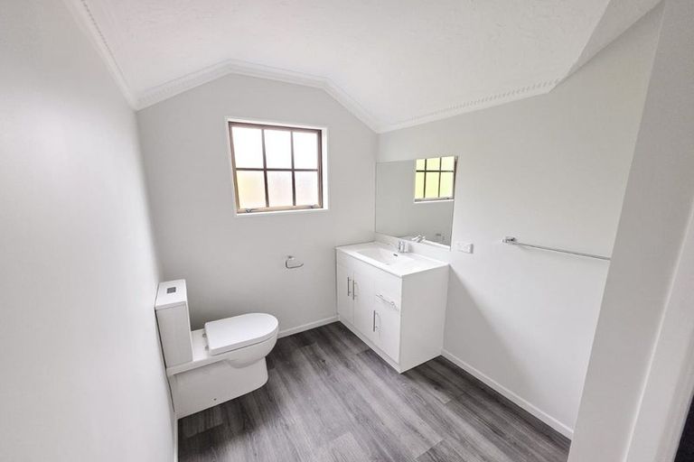 Photo of property in 3 Rawene Street, Waikanae, 5036