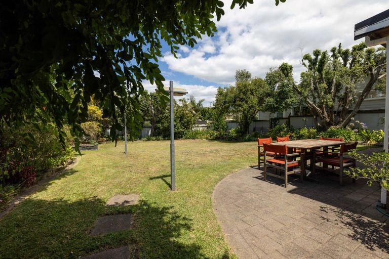 Photo of property in 32 Karewa Parade, Papamoa Beach, Papamoa, 3118