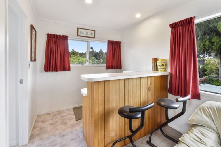 Photo of property in 11 Freshney Place, Hillpark, Auckland, 2102