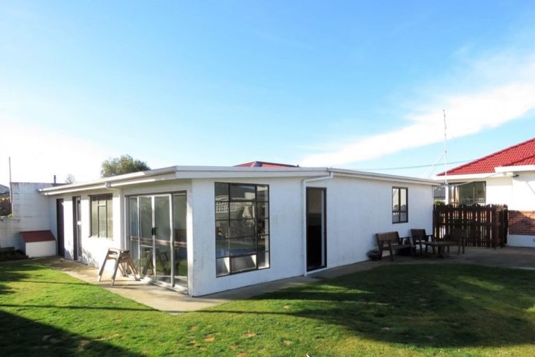 Photo of property in 16 Dalmeny Street, Oamaru North, Oamaru, 9400