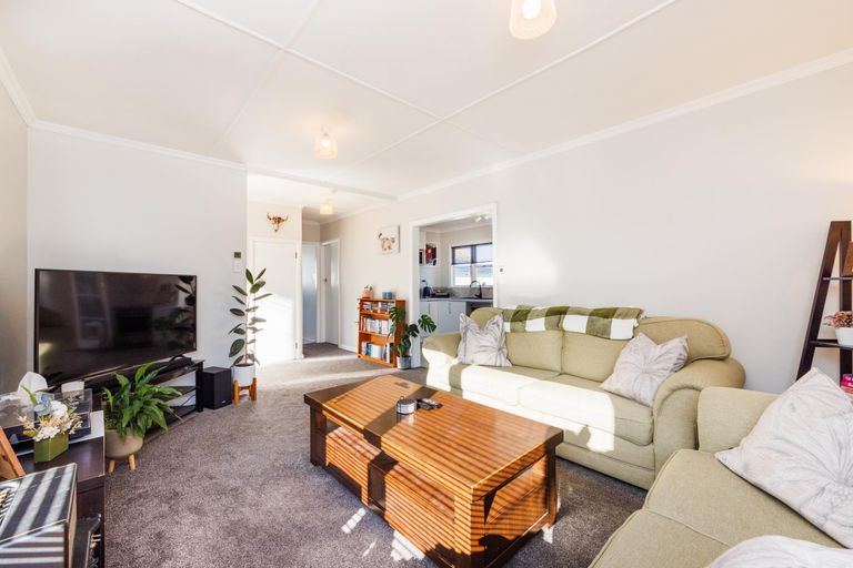 Photo of property in 4 Milton Street, Roslyn, Palmerston North, 4414