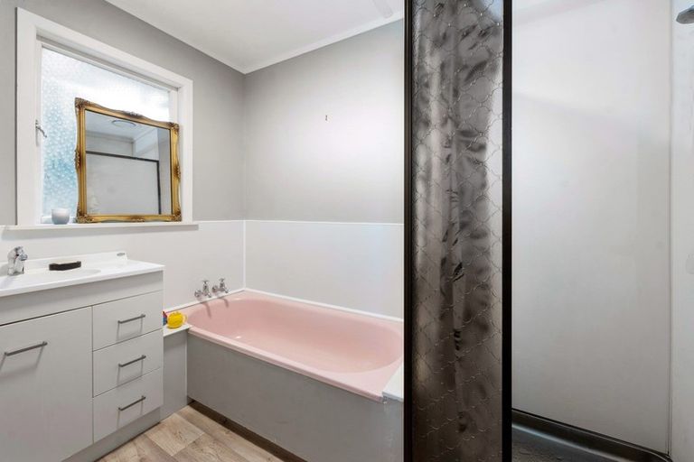 Photo of property in 19 Kenmore Place, Tokoroa, 3420