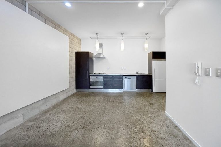Photo of property in Mondrian Townhouses, 9/24 Hanson Street, Mount Cook, Wellington, 6021
