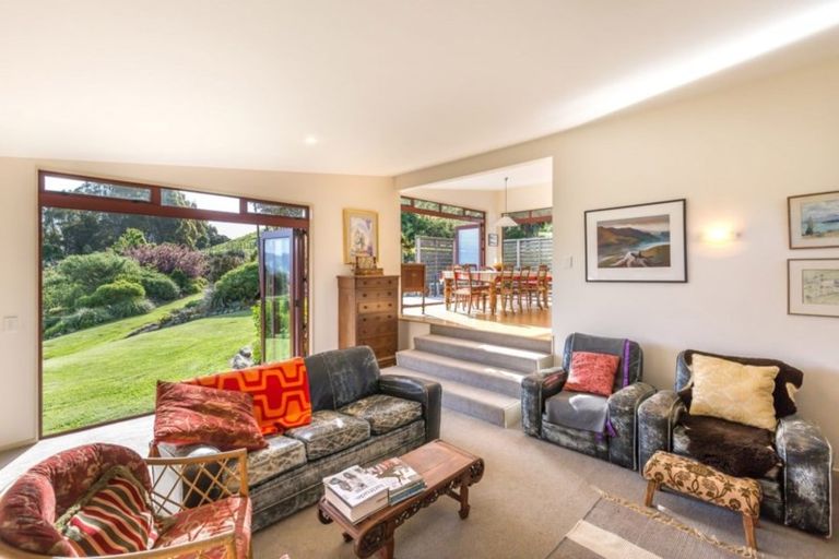 Photo of property in 196 Okains Bay Road, Robinsons Bay, Akaroa, 7581