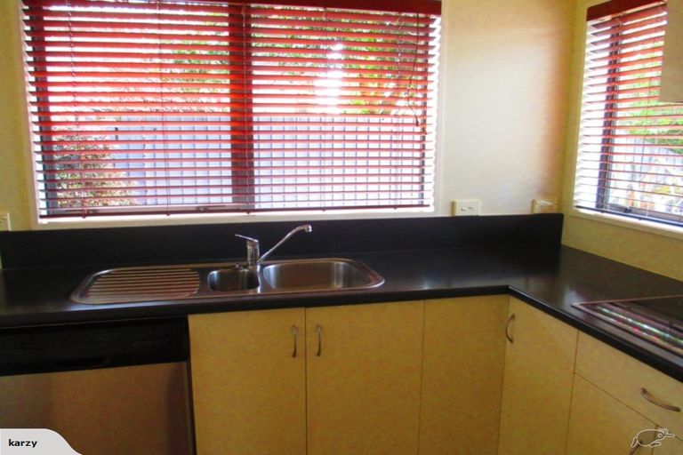 Photo of property in 1/102 Roberta Drive, Somerfield, Christchurch, 8024