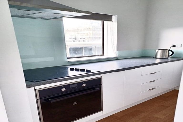 Photo of property in Hobson Court Flats, 34/70 Hobson Street, Thorndon, Wellington, 6011