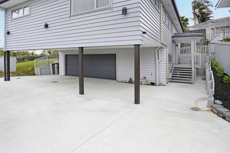 Photo of property in 16a Cedar Heights Avenue, Massey, Auckland, 0614