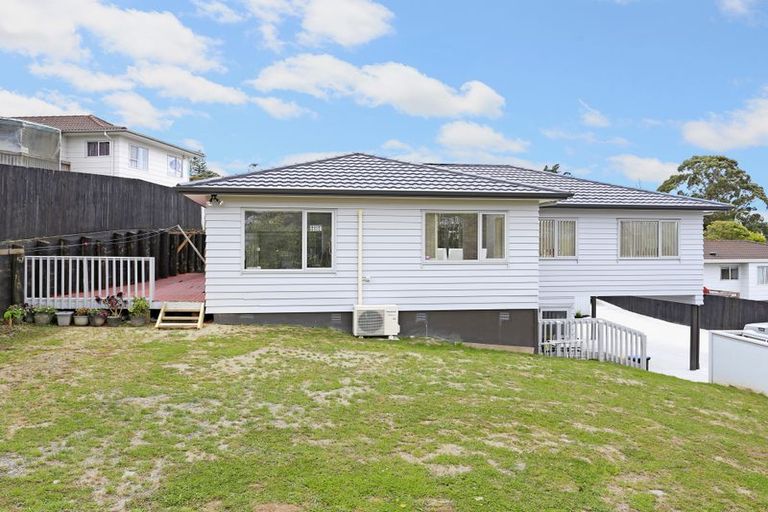 Photo of property in 16a Cedar Heights Avenue, Massey, Auckland, 0614