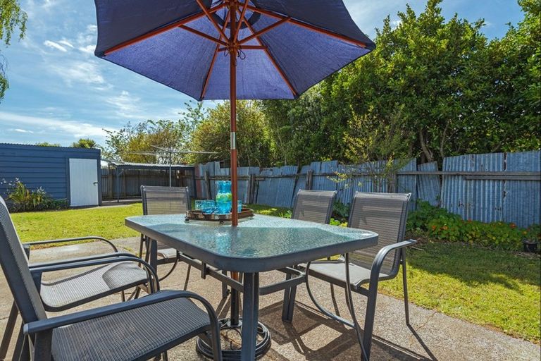 Photo of property in 17 Matai Street, Marton, 4710