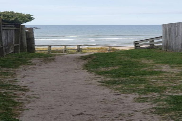 Photo of property in 1307 Papamoa Beach Road, Papamoa Beach, Papamoa, 3118