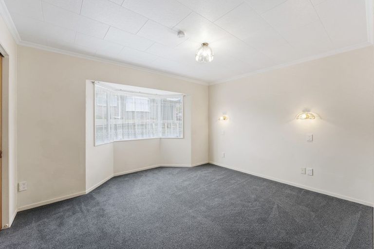 Photo of property in 31 Fitzroy Road, Fitzroy, New Plymouth, 4312