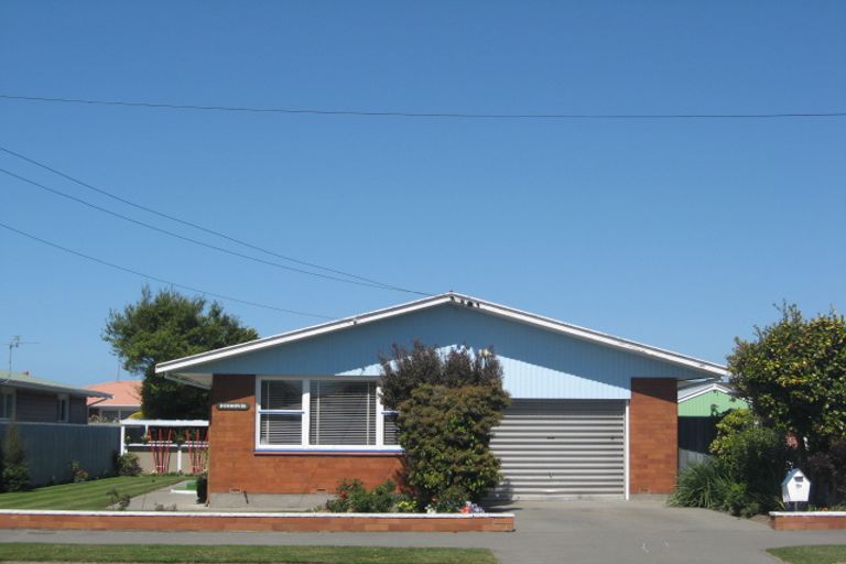 Photo of property in 14 Highsted Road, Bishopdale, Christchurch, 8053