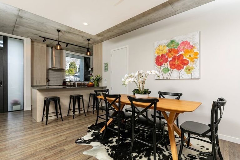 Photo of property in 3/4165 Great North Road, Glen Eden, Auckland, 0602