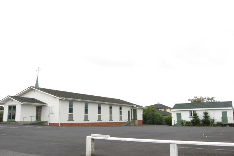 Photo of property in 374 Main Road, Huapai, Kumeu, 0810