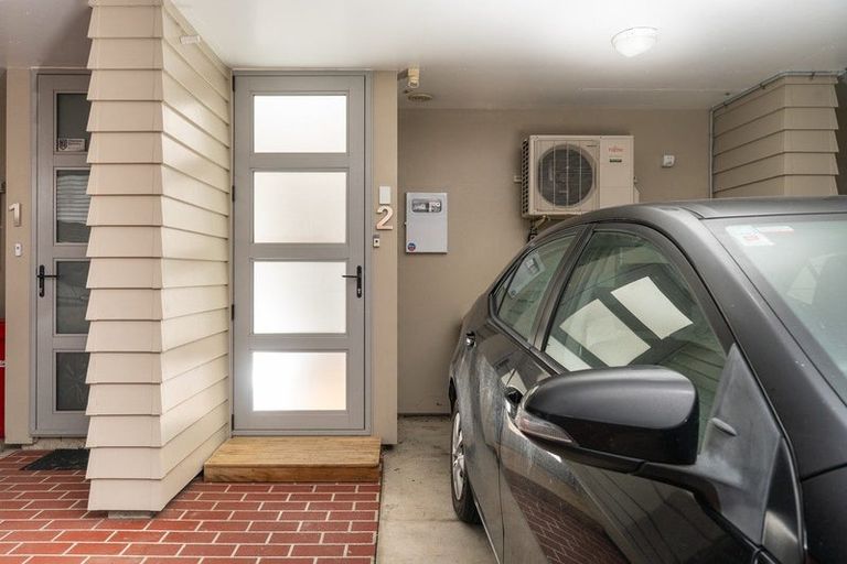 Photo of property in 2/123 The Parade, Island Bay, Wellington, 6023