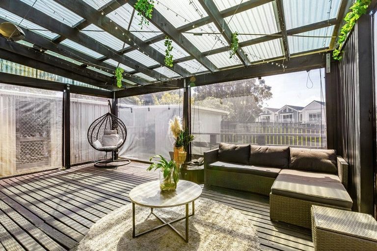 Photo of property in 41 Cleat Street, Whitby, Porirua, 5024