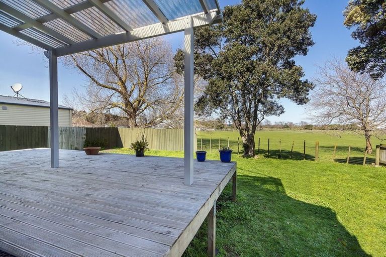 Photo of property in 2/10 Kiekie Road, Mangere Bridge, Auckland, 2022