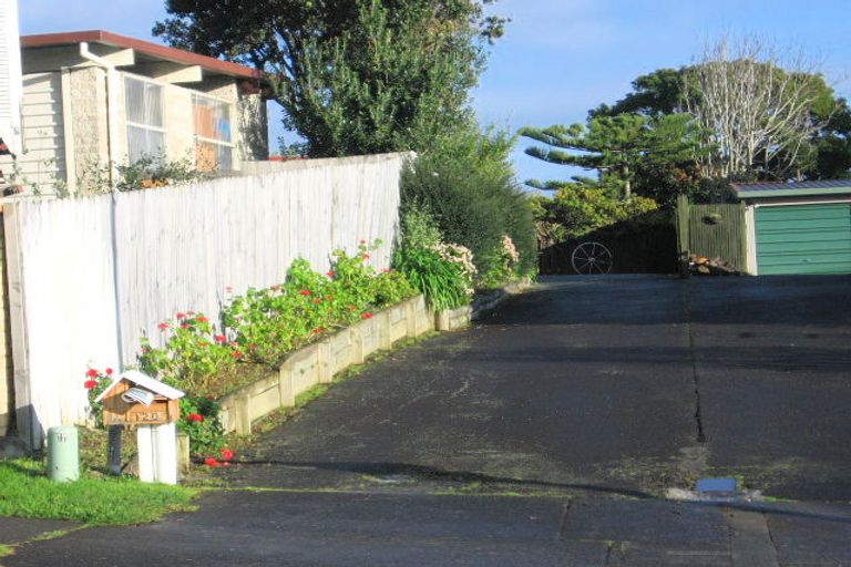 Photo of property in 120 Glenmore Road, Sunnyhills, Auckland, 2010