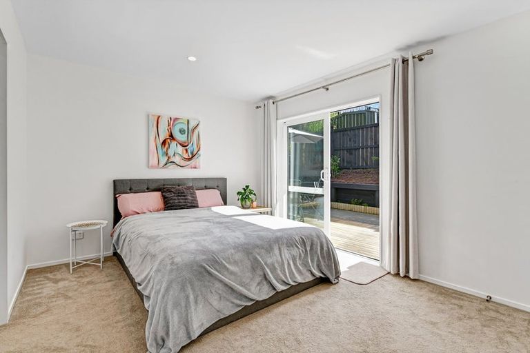 Photo of property in 17 Resolution Drive, Gulf Harbour, Whangaparaoa, 0930