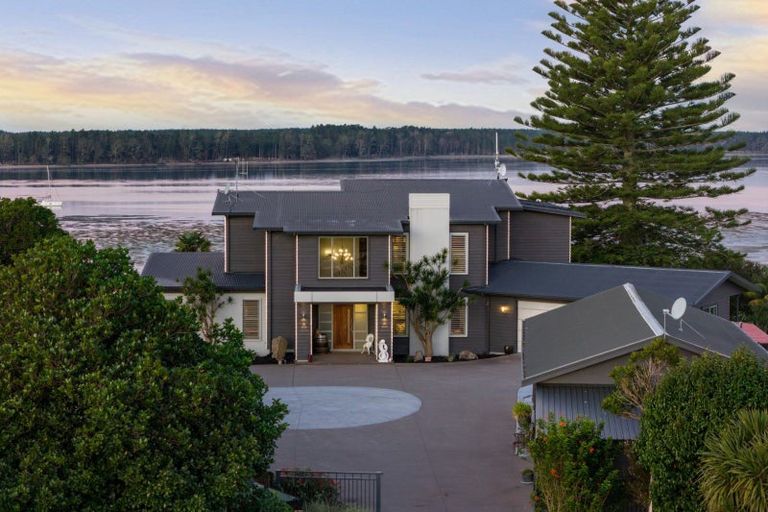 Photo of property in 300 Ongare Point Road, Tahawai, Katikati, 3170