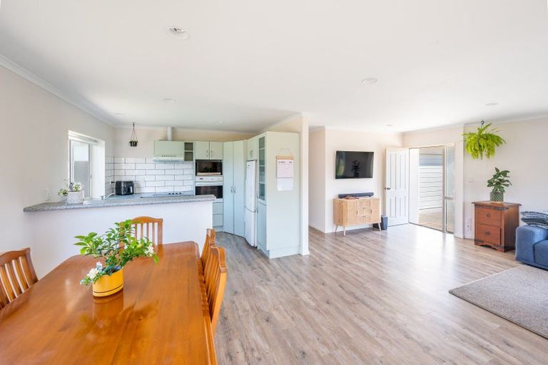 Photo of property in 6 Newbury Place, Taradale, Napier, 4112