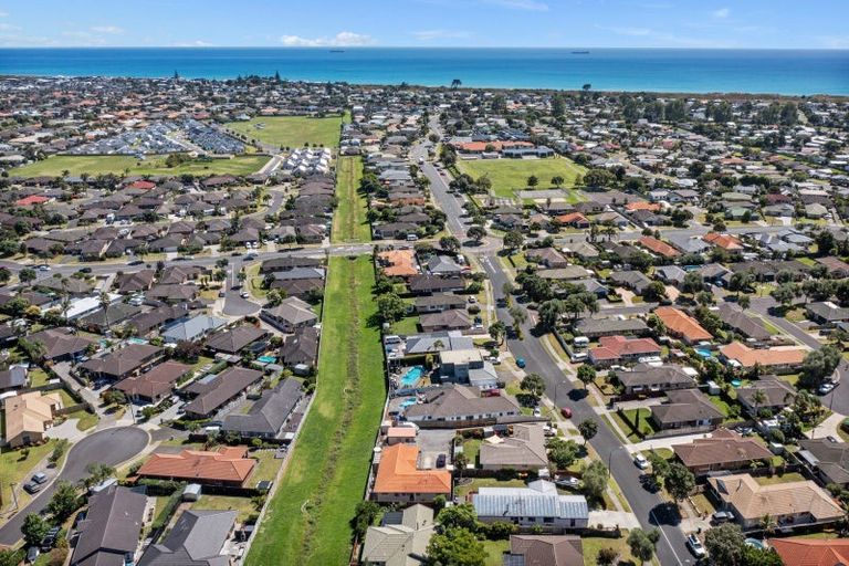 Photo of property in 160 Evans Road, Papamoa Beach, Papamoa, 3118