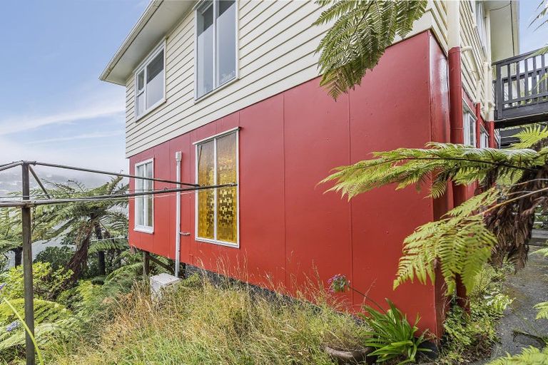 Photo of property in 45 Chartwell Drive, Crofton Downs, Wellington, 6035