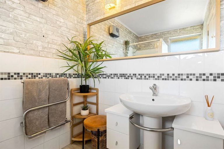 Photo of property in 11 Roseneath Place, Cashmere, Christchurch, 8022