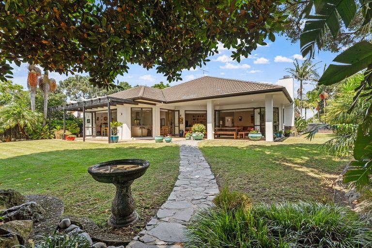 Photo of property in 22 Glamis Avenue, Manly, Whangaparaoa, 0930