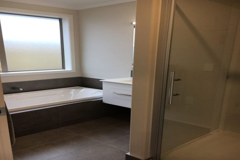 Photo of property in 10 Bradwell Crescent, Halswell, Christchurch, 8025