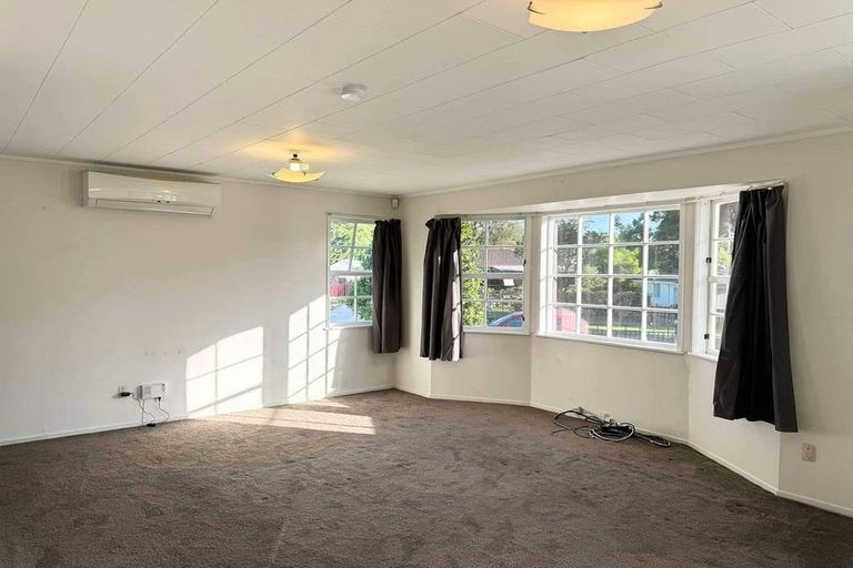 Photo of property in 28 Fairdale Avenue, Red Hill, Papakura, 2110