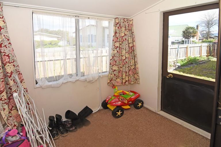 Photo of property in 10 Hogg Crescent, Masterton, 5810