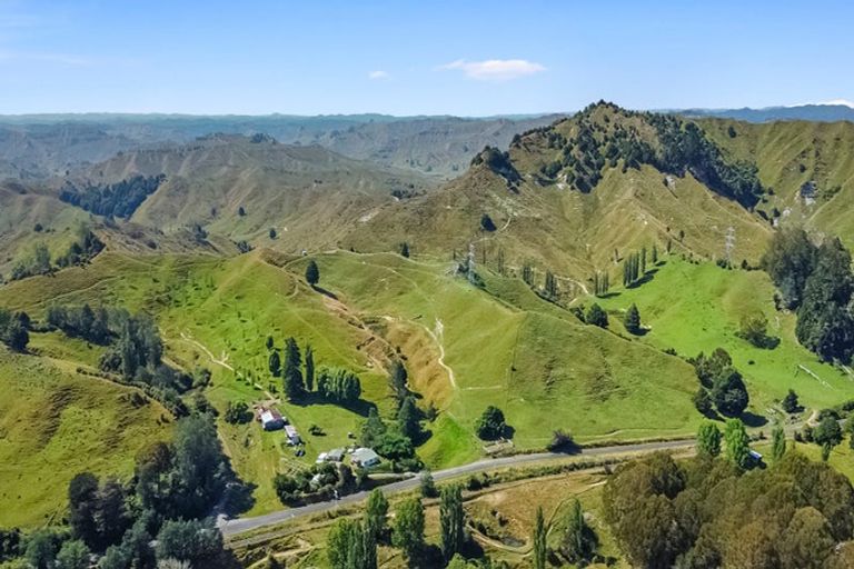 Photo of property in 7110 Ohura Road, Kohuratahi, Stratford, 4396