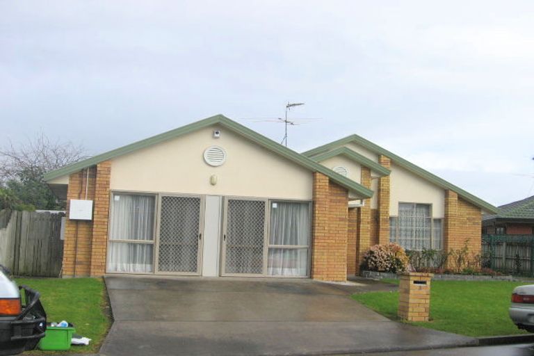 Photo of property in 3 Lutana Place, Burswood, Auckland, 2013